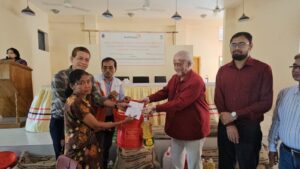 বান্দরবানে বন্যায় ক্ষতিগ্রস্ত ৫৬৩০ পরিবারকে খাদ্য ও স্বাস্থ্য সুরক্ষা সামগ্রী বিতরণ শুরু