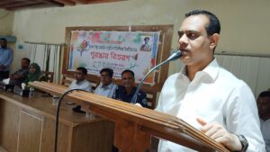 নতুন প্রজন্মের চর্চায় বেঁচে থাকুক নজরুলের সৃষ্টি, রামগড়ে প্রতিযোগিতার বিজয়ীদের পুরস্কার বিতরণ