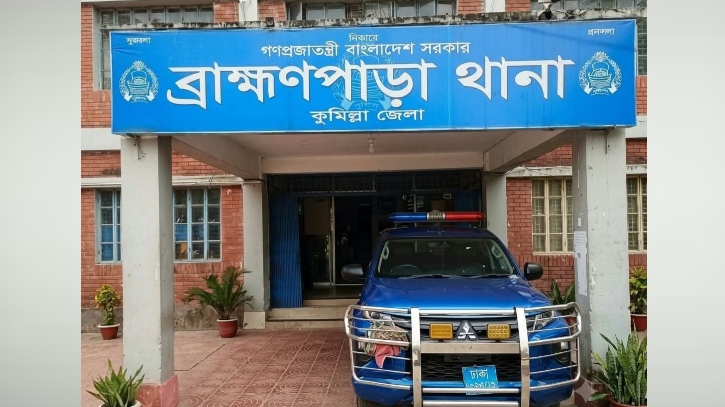 কুমিল্লা সীমান্তে মাদক উদ্ধারে গিয়ে ভারতীয়দের হাতে আটক ২ পুলিশ সদস্য