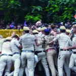 দিল্লিতে ককরোচ পার্টির বিক্ষোভ, পুলিশকে ‘ঝড়ের’ জন্য তৈরি থাকার নির্দেশনা